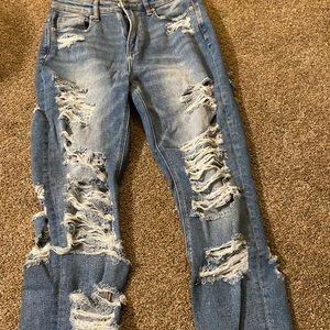 Destroyed Size 4 American Eagle High-Waisted Jeans